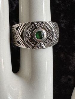 Men’s Serling And Emerald Celtic Cross Ring