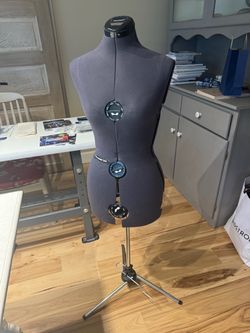 Adjustable Dress Form Mannequin with Stand