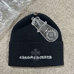 Chrome heart beanie