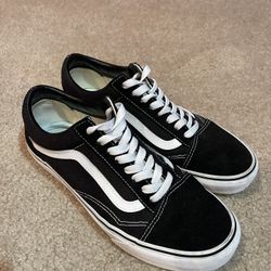 Size 9.5 Vans Old Skool Shoes