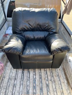 Black pleather Leather Recliner Armchair