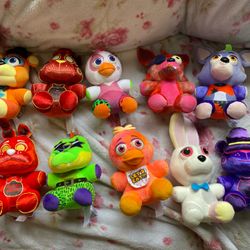 10 Five Nights At Freddys Plushies 