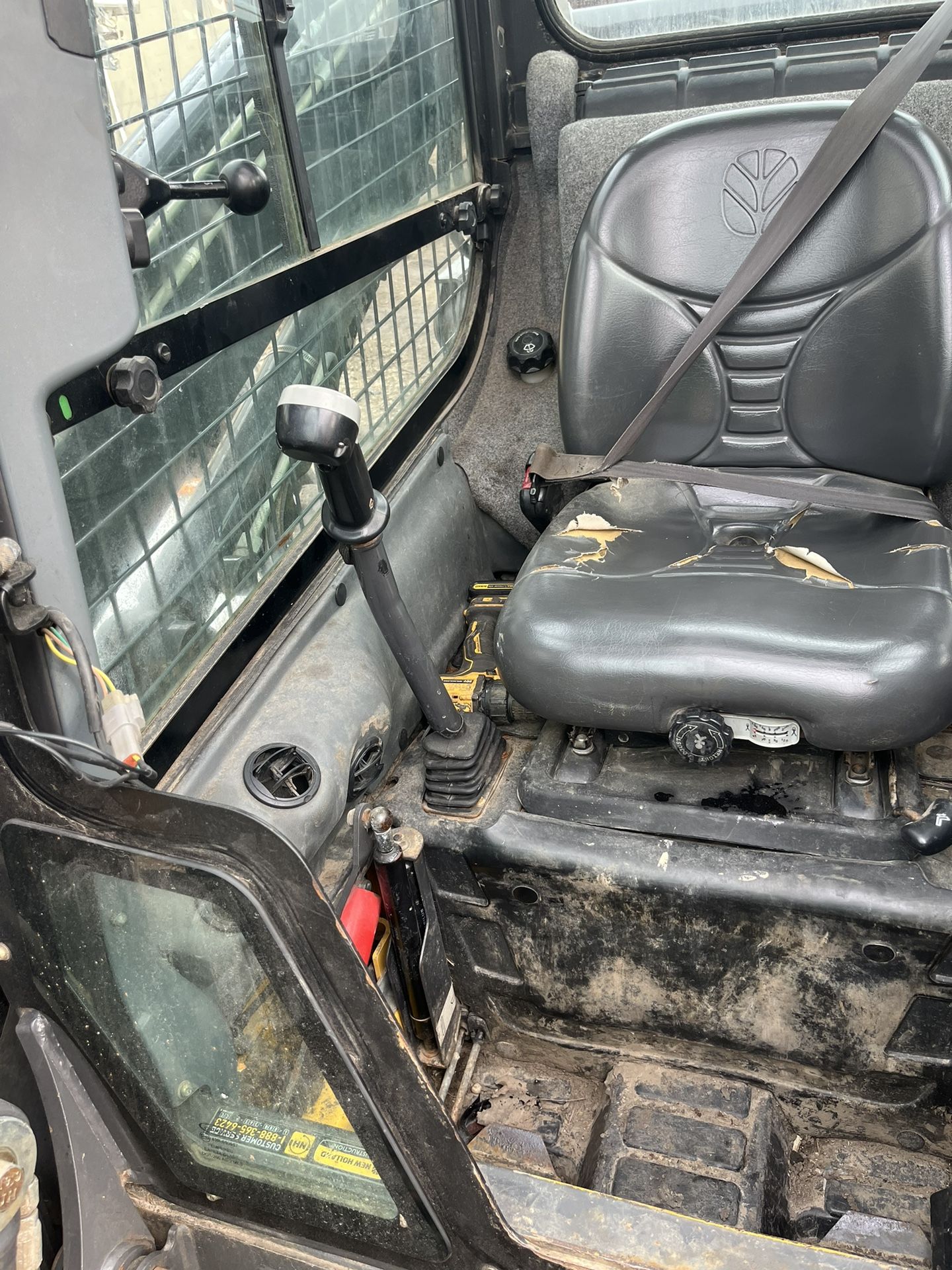 New Holland L225 Perfect Conditions