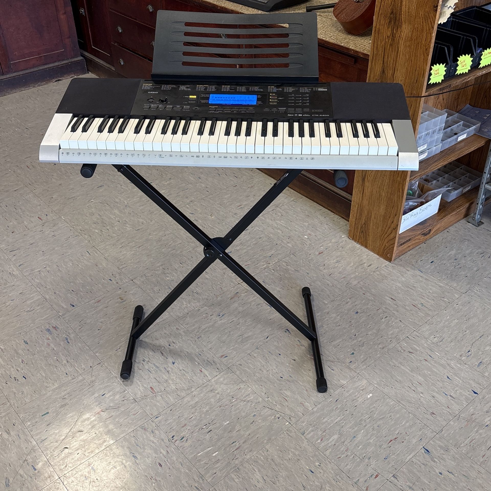 Casio Ctk-4400 Keyboard