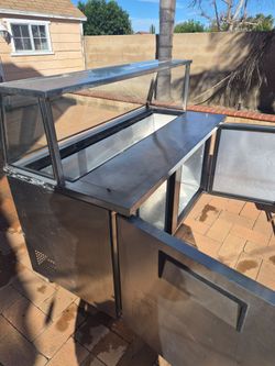 Sandwich Table