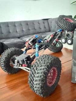 Crawler and Basher SCX10 ii