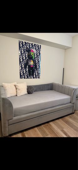 Daybed double twin with 2 mattresses included new