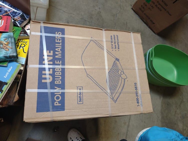 Uline Poly Bubble Mailers