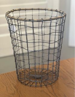 $22..New Farmhouse Hobby Lobby Decorative Metal Basket. Measures 9.84” x 9.84” x 12.01” . Please pickup in the area of 36th Ave and Pinnacle Peak wit