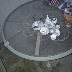 Patio table with base to hold umbrella