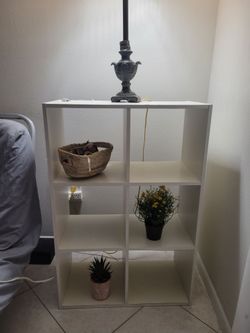 white Shelf organizer