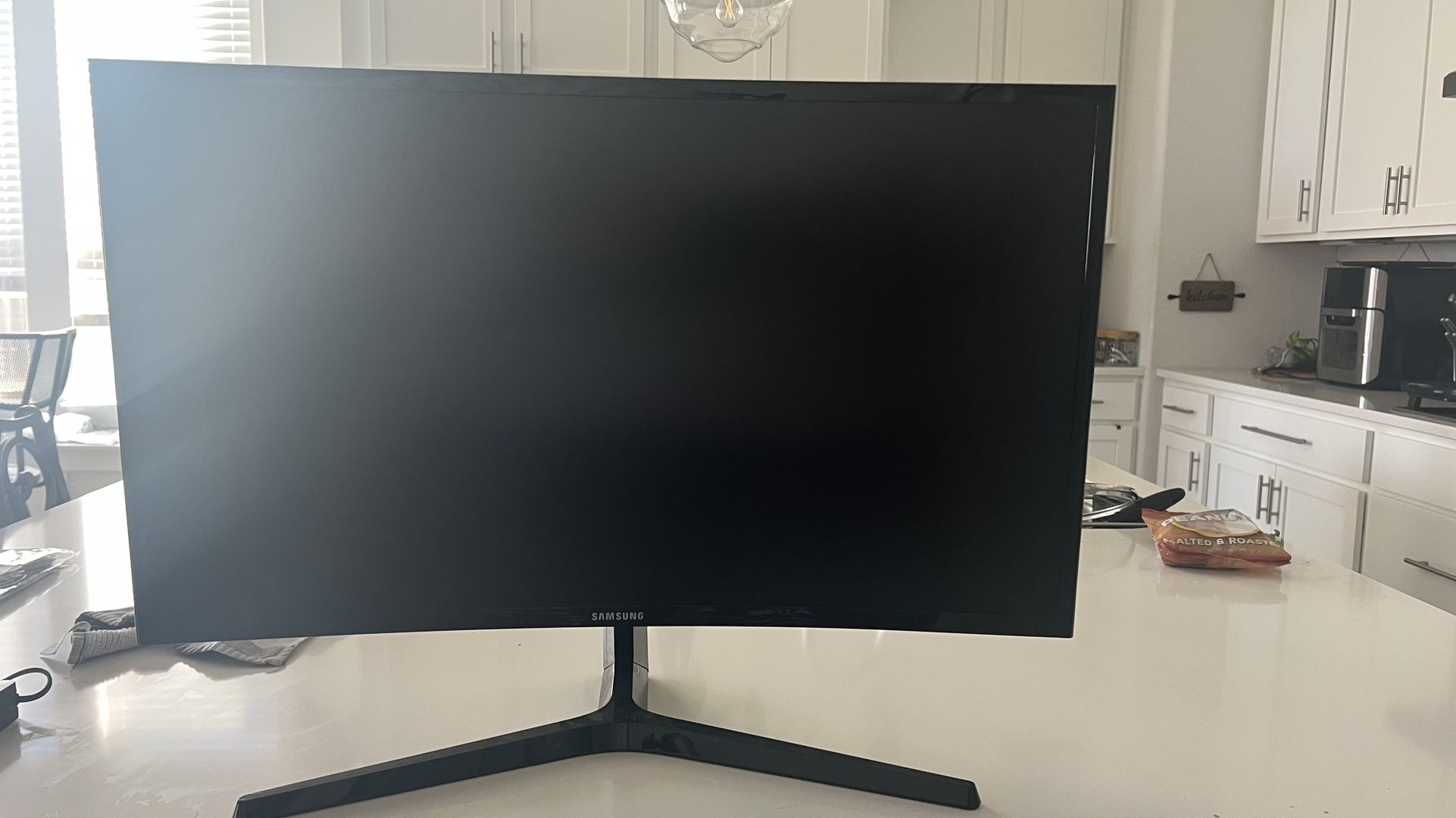 Samsung 27” Curved monitor