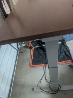 4+2 height 4" adjustable height table