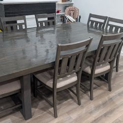 Dining Room Table 