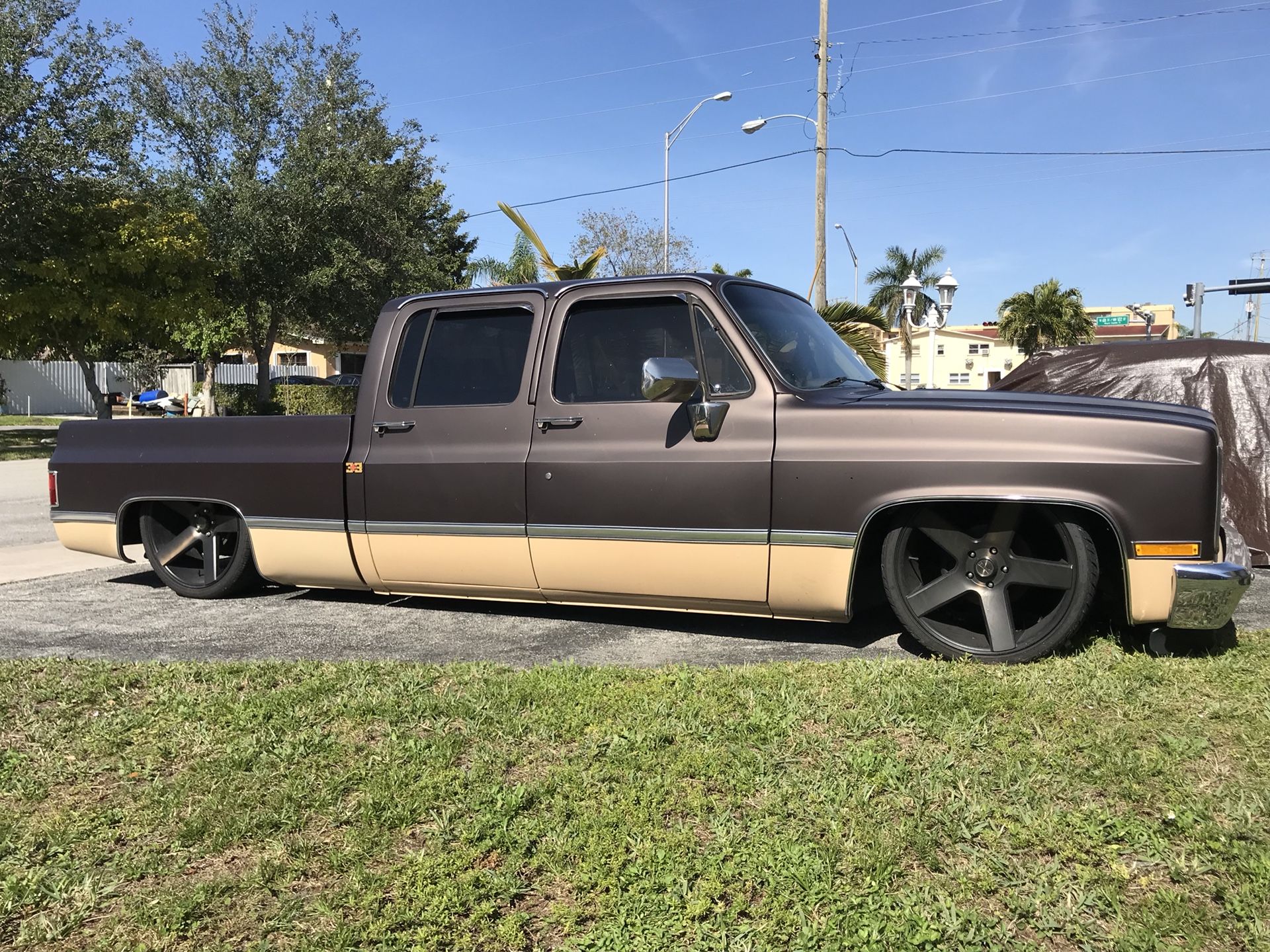 c10 c20 c30 gmc truck chevy truck lowrider low rider airride air ride lowtruck low crew cab