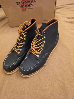 8859 Red wing boots 9.5D.