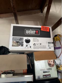 Weber 22” grill new