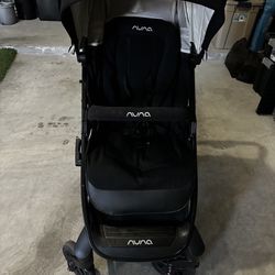 Nuna Tavo stroller 