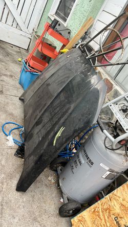 2013 Ford fusion front hood