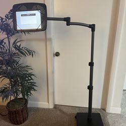 Adjustable Stand for iPad