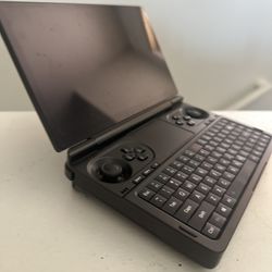 GPD WIN MINI 2024 8840u 32gb/512gb Storage