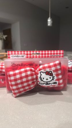 The Crème Shop X Hello Kitty Gingham Bow Plush Spa Headband