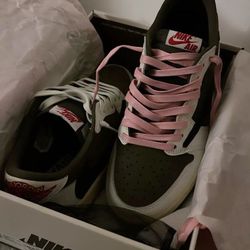 Travis Scott Reverse Nike’s olive green