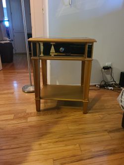 Single Gold Framed Mirrored End Table/ Night Stand 