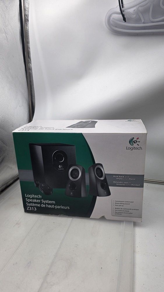 Logitech Z313 2.1 Speaker System - (contact info removed)82 for MAC or PC