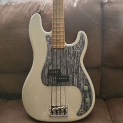 2018 custom American fender professional p-bass.