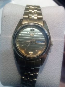 Seiko 5 automatic self winding ⌚ womans