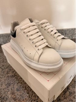 Alexander McQueen Men's Oversized Sneaker in White/Black size 11