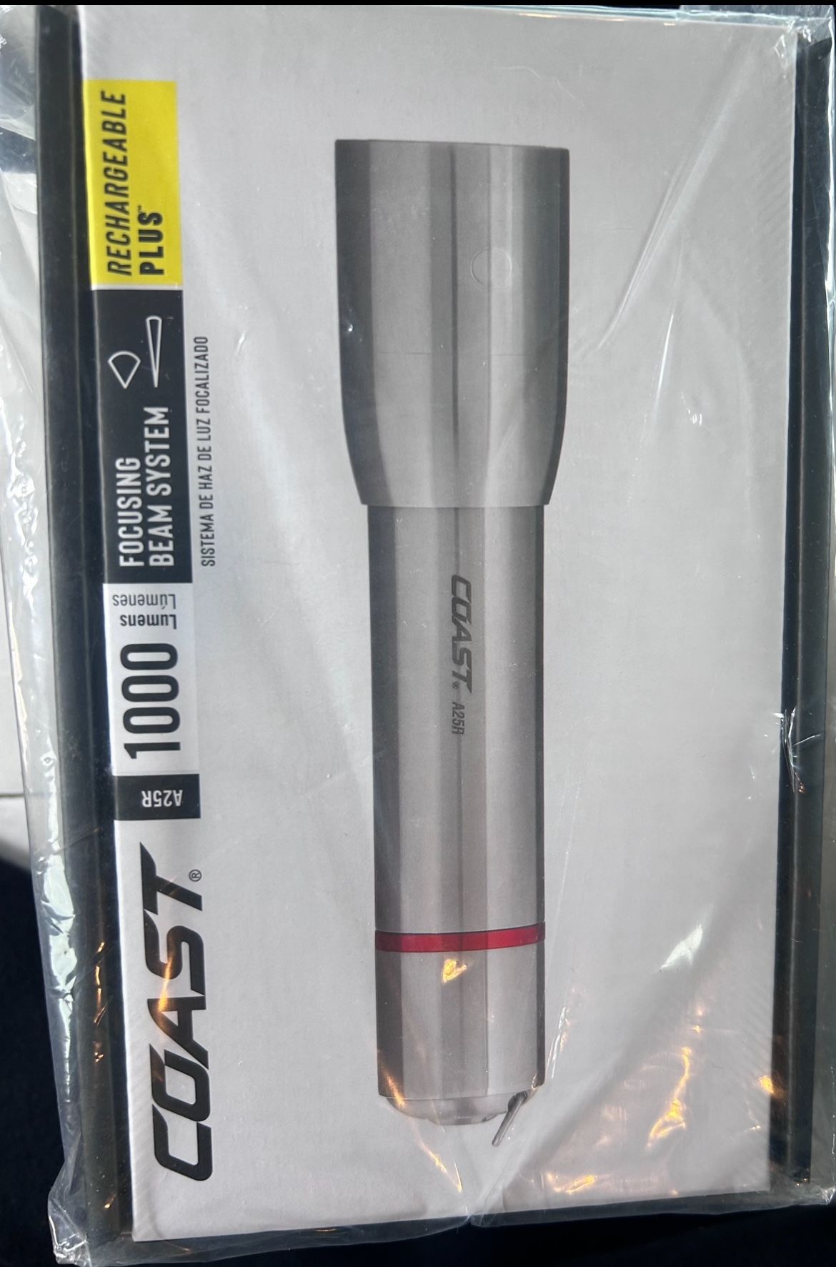 a25r weather resistant focusing rechargeable led flashlight RovyVon Aurora A5-G4 USB C Keychain 6500K, 650 Lumens Super Bright Mini Size EDC Flashlight, with 2 Warm White Reading Sidelight, Glowing in The Dark (Green) Built from rugged aluminum and rated IP67 for waterproof and dust resistance Coast HP10R Rechargeable Focusing LED