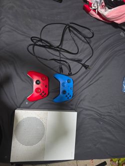 Xbox One S with controllers & cords