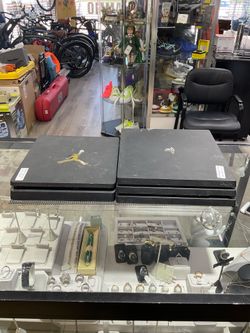PS4 1TB Pro & 500 GB PS4 Slim for Parts