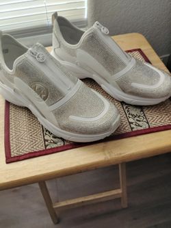 Women Micheal kor shoes