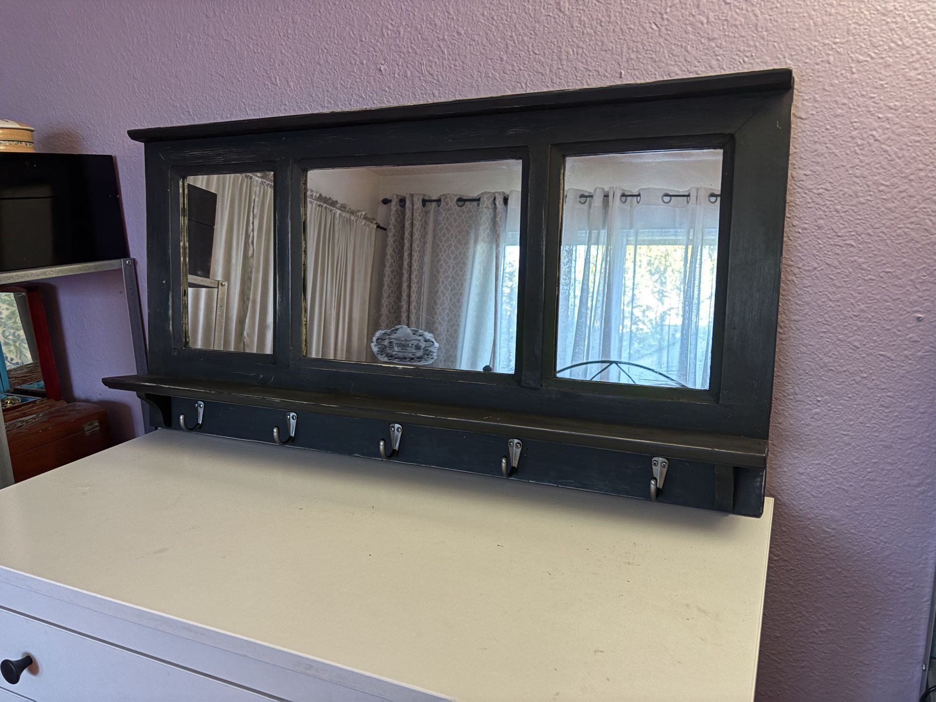 Shelf With Mirrors And Hooks