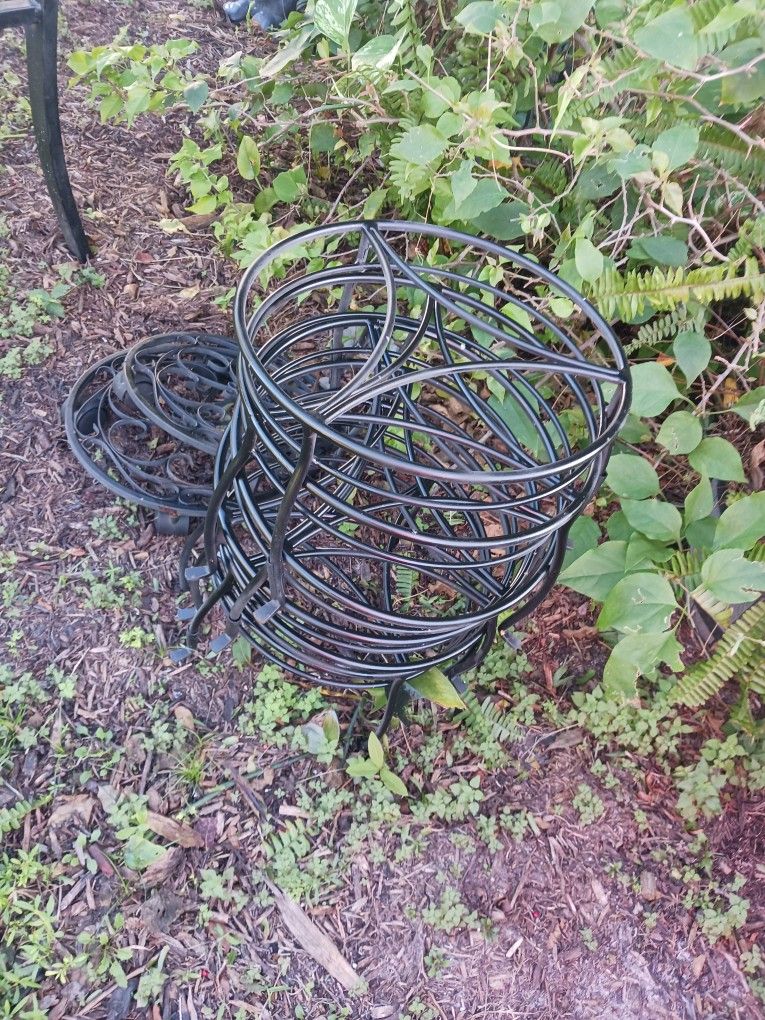 GOT 8 PLANT STANDS AN MED SZ TERRACOTTA POTS ETC TAKE ALL 25 FINAL PRICE LOOK MY POST TONS ITEM