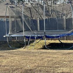 Trampoline 