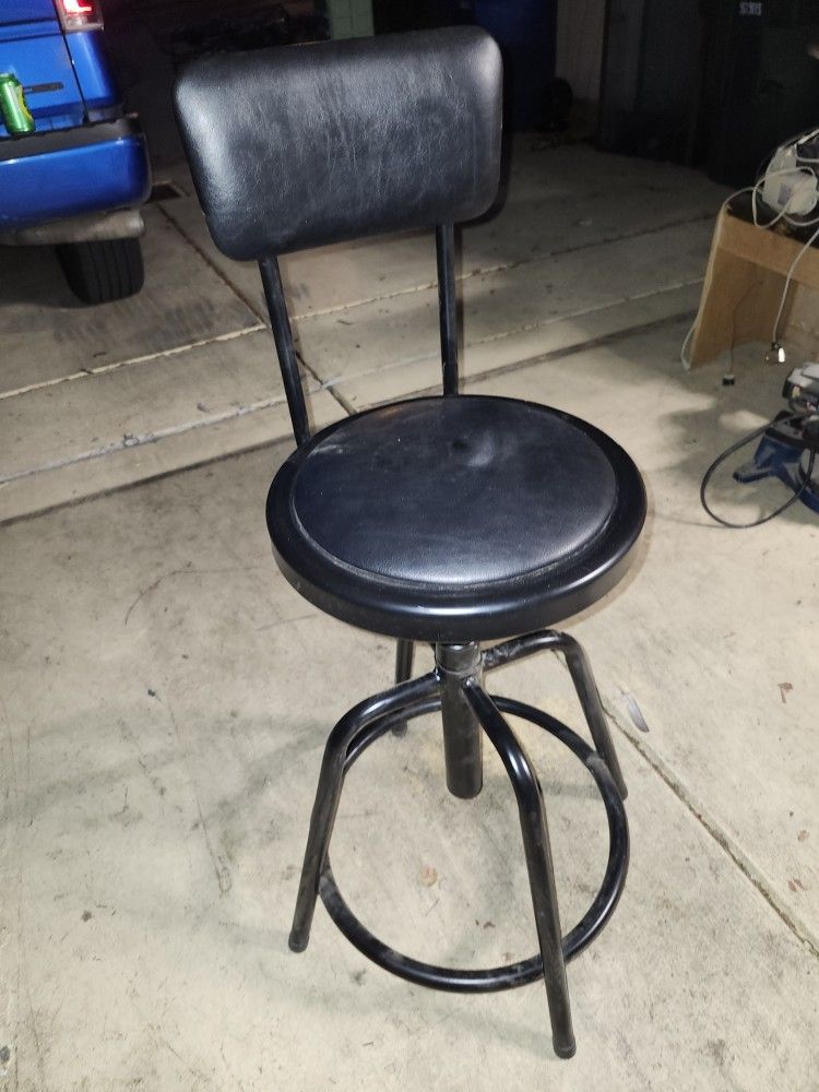Shop Stool With Back