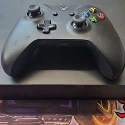 1TB Xbox One X WITH CABLES $220