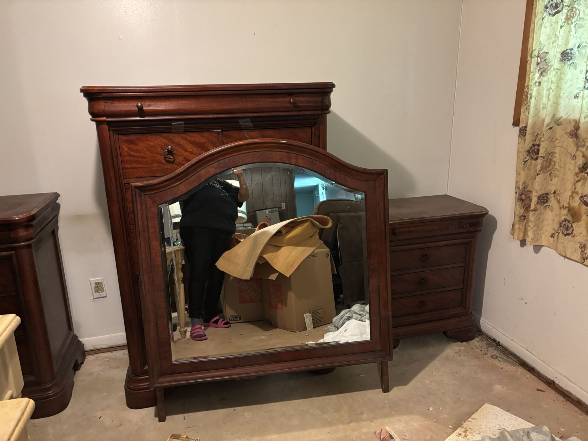 Queen Size Bedroom Suite Including Dresser with Mirror, Chest and Nightstand