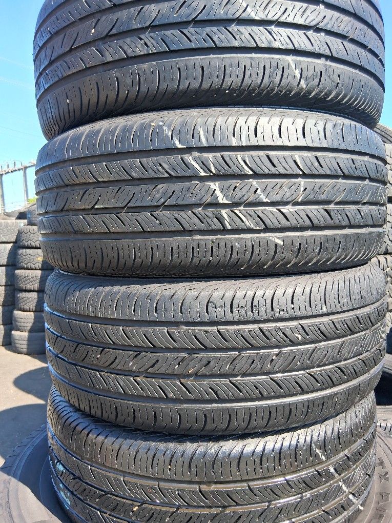 Vendo Un Set De Llantas Continental 225/55/R16 Instaladas Y Balansiadas En Perfectas Condiciones Las 4