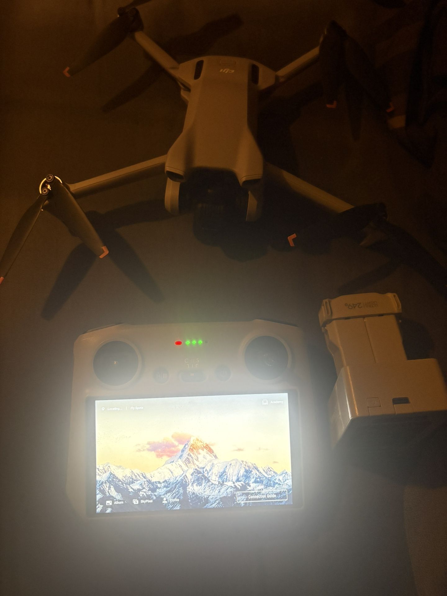 Dji Mini 2 W/ Fly More Package