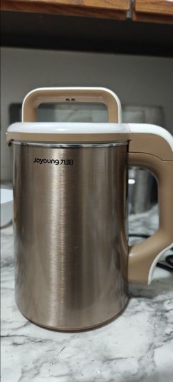 Joyoung Electric Soy Milk Maker / Heated Blender