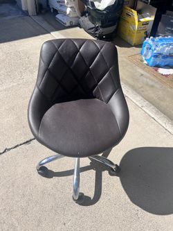 Chairs With Weels