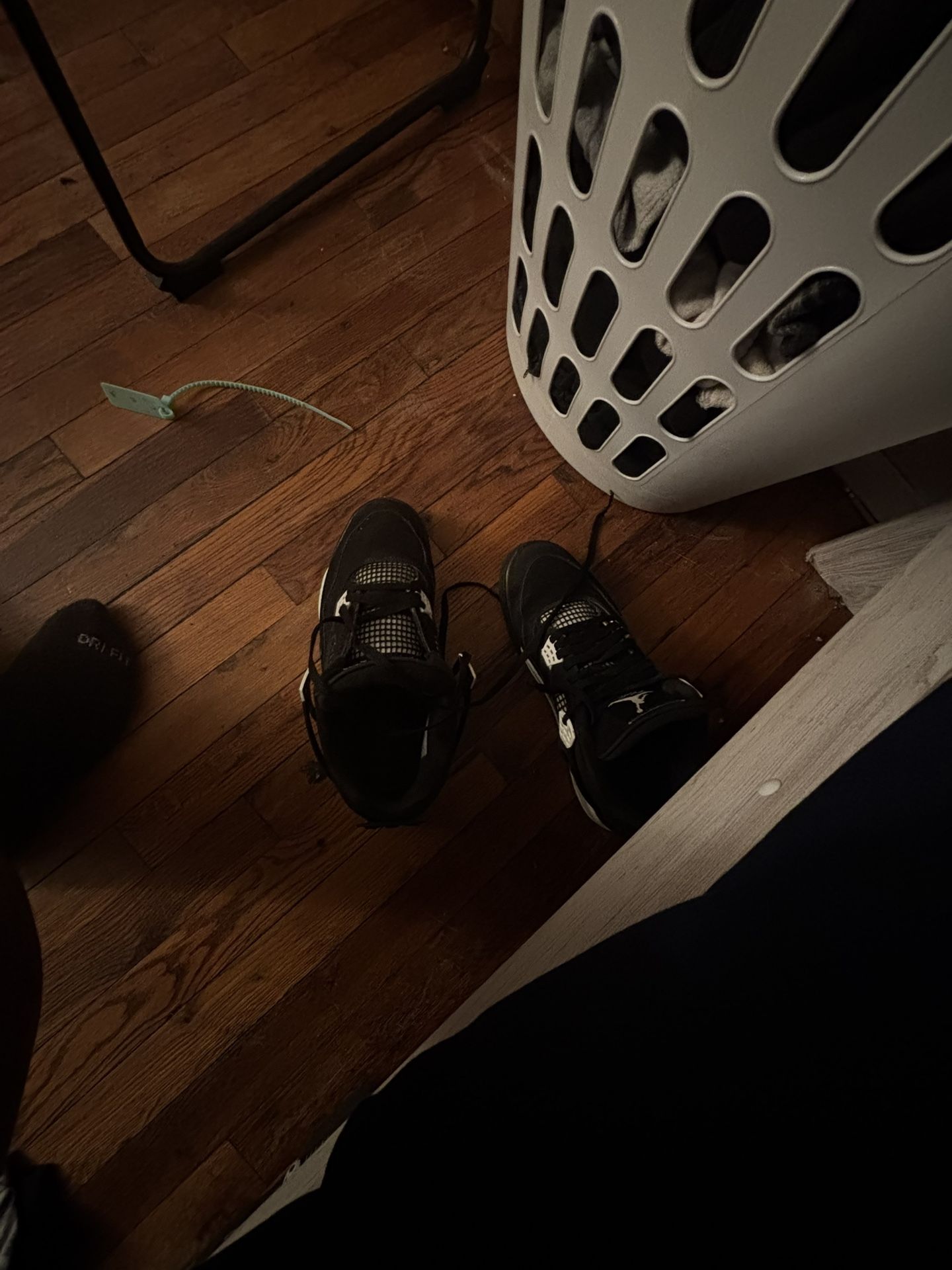 SIZE 12 BLACK AND WHITE AIR JORDAN 4