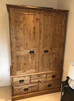 Laura Ashley 5pc Queen Bedroom Furniture Set