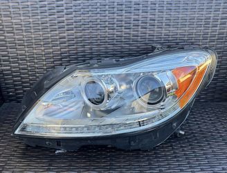 2011 2012 2013 2014 Mercedes-Benz CL550 CL600 CL63 CL65 W216 Left Driver Side Xenon HID Complete Headlight OEM