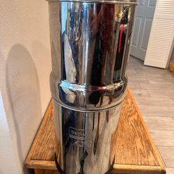 Berkey Water Filter System – Excellent Condition- moving out Sale 